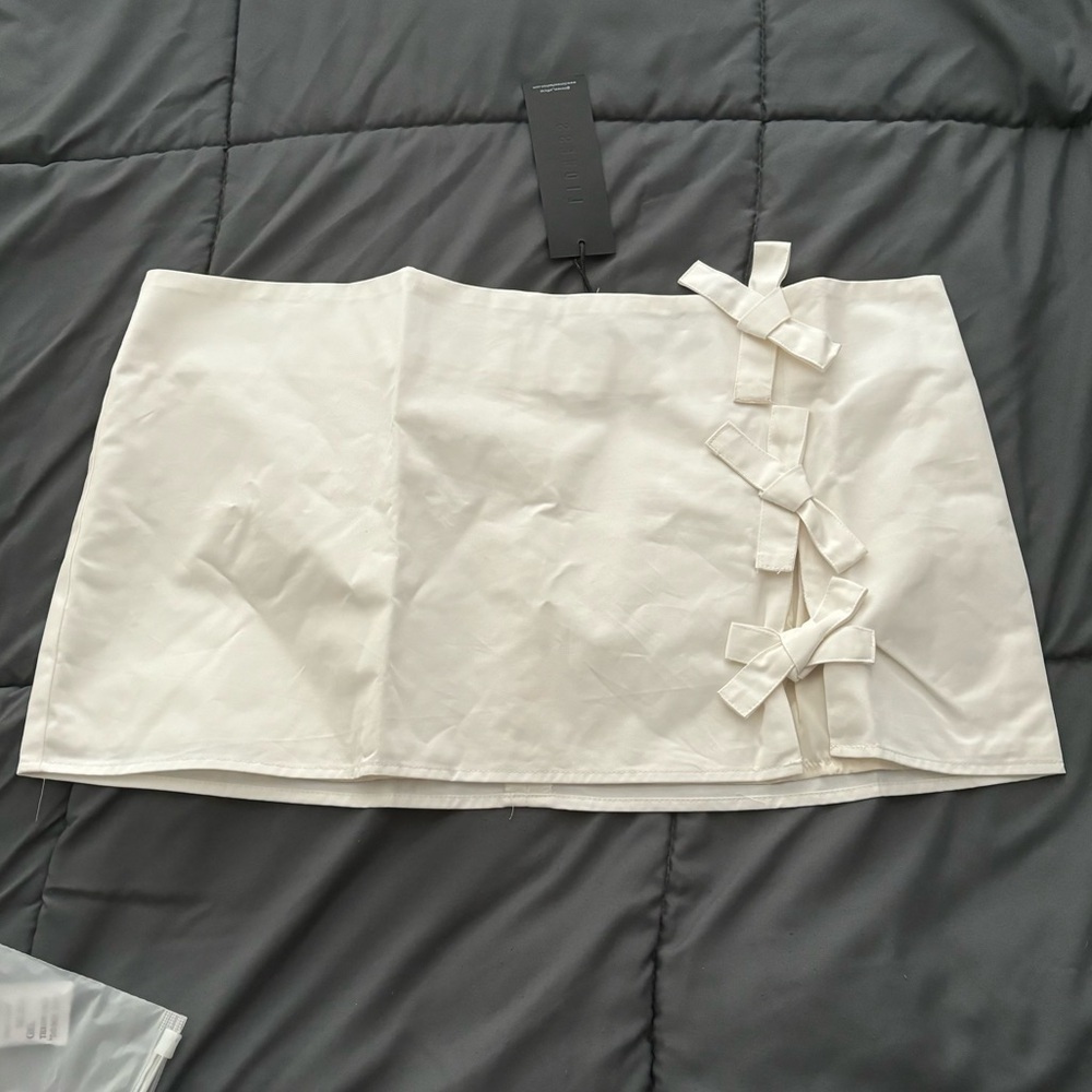 LIONESS White Bow Mini Skirt